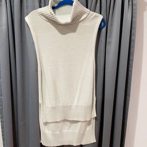 High low sleeveless sweater